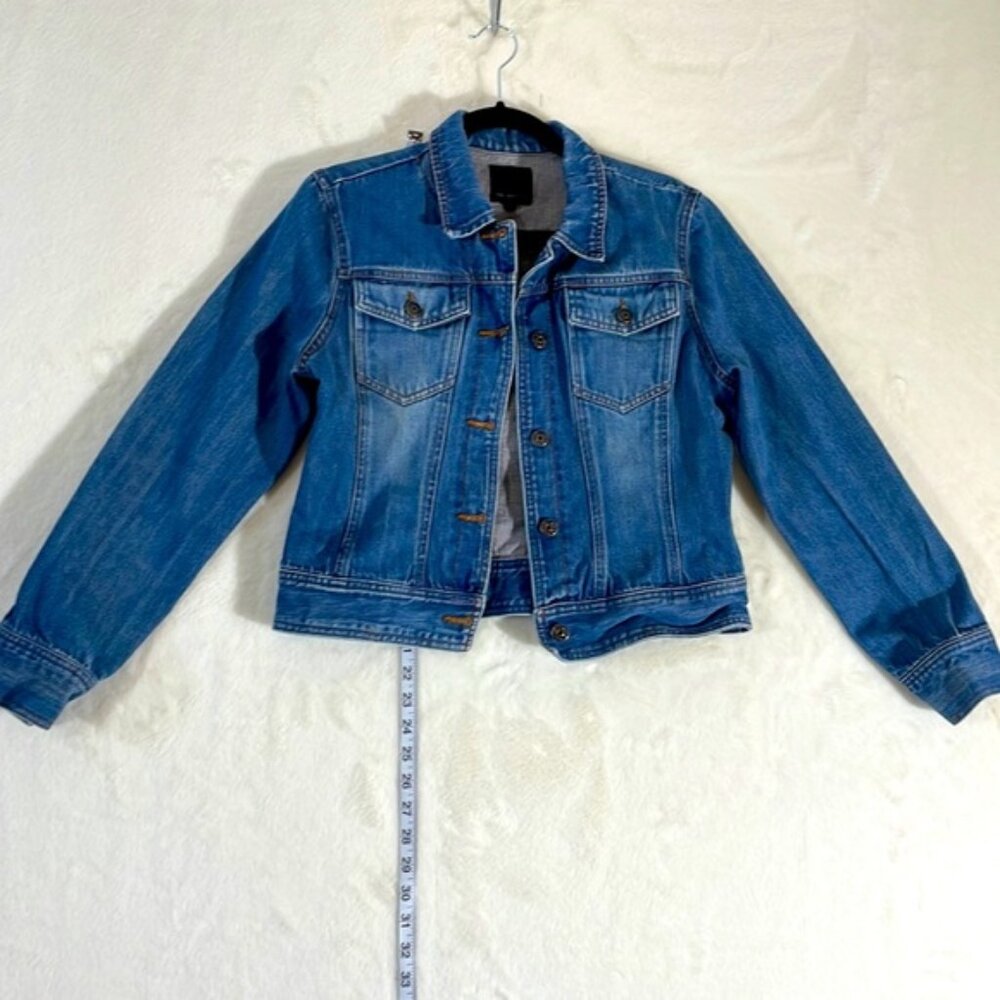 Limited button-down jean jacket